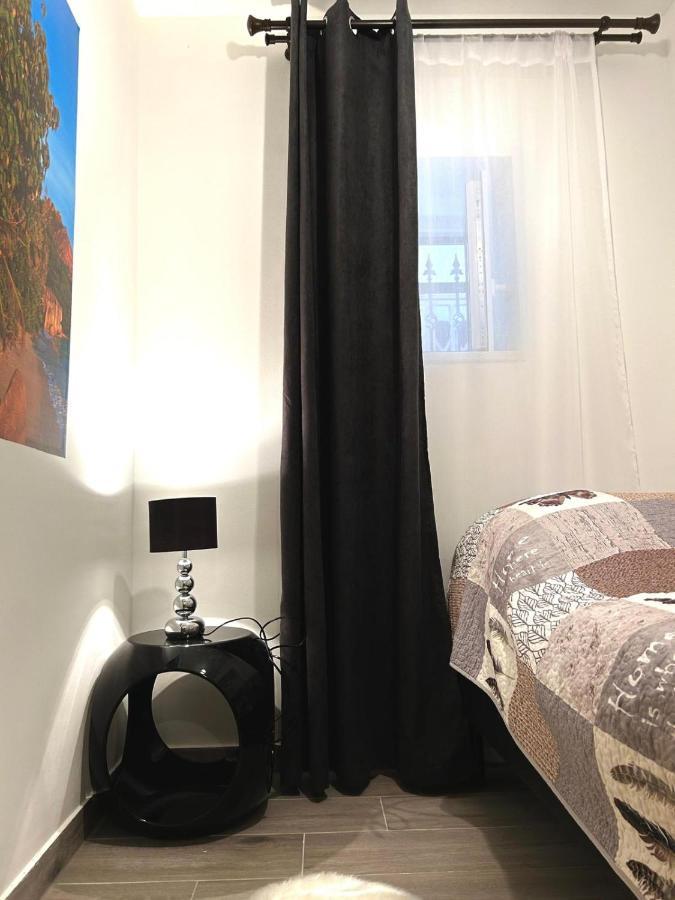 Apartments Villa Mira คาชเตลา ภายนอก รูปภาพ