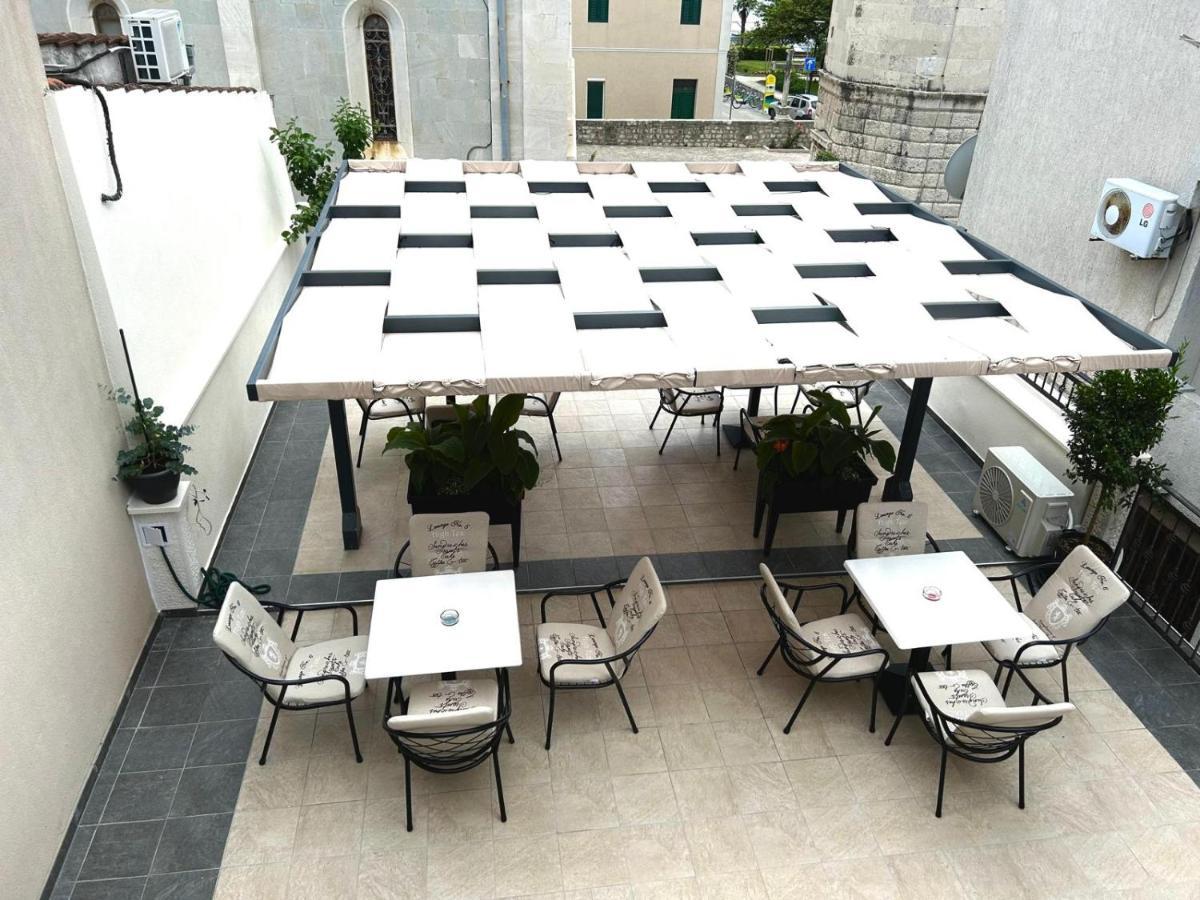 Apartments Villa Mira คาชเตลา ภายนอก รูปภาพ